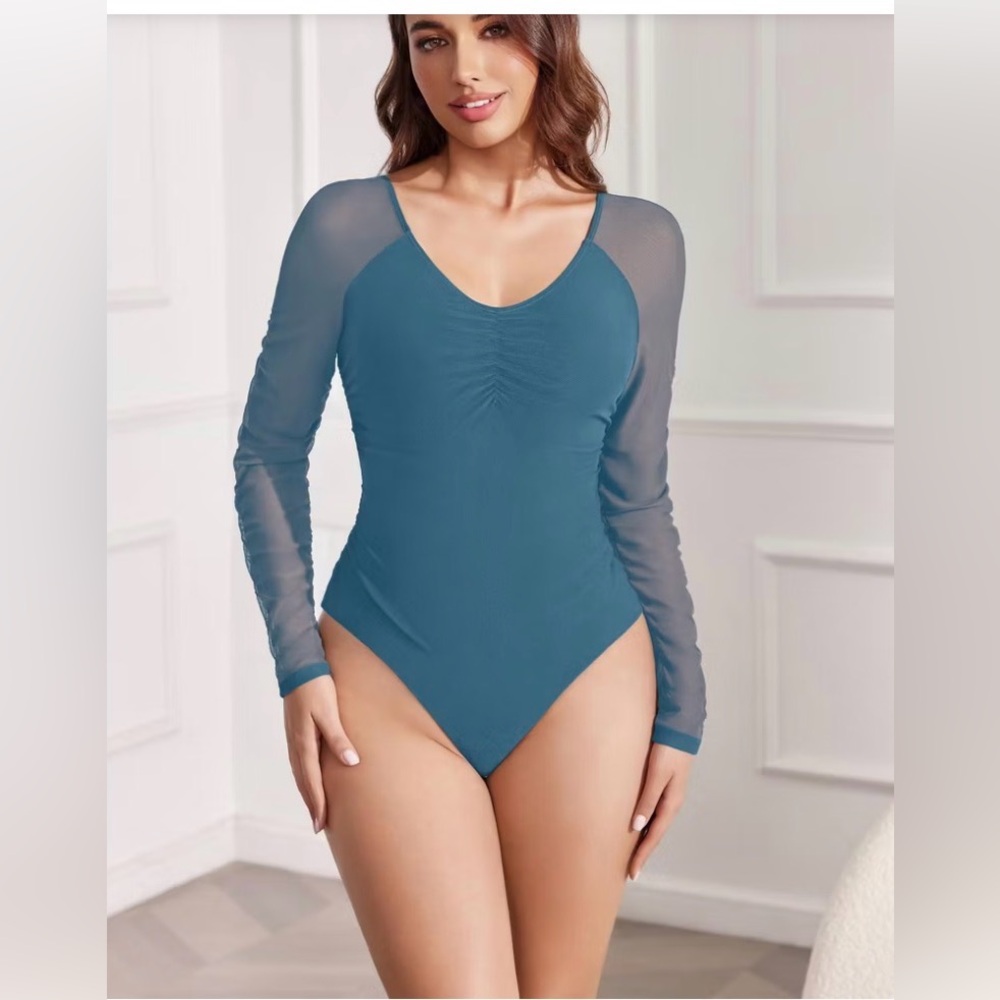 🌸. Grey Long Sleeve Bodysuit
